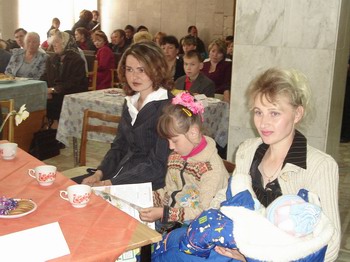 Туванцы на празднике, посвященном Международному дню семьи
